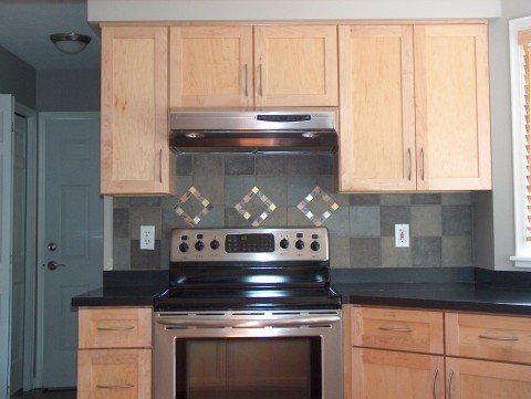 Simple Porcelain Tile Backsplash in Stow, Ohio